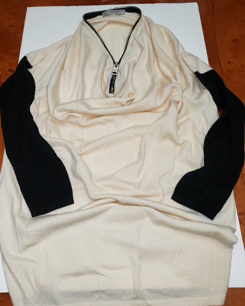 D.EXTERIOR  sweater